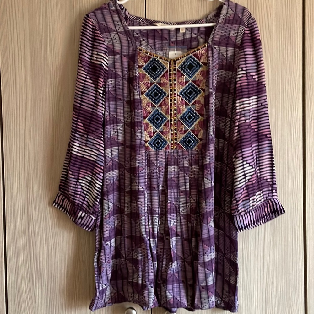 Tunic top with embroidery